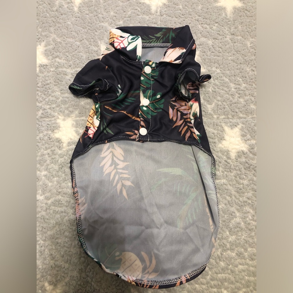 NWOT dog shirt